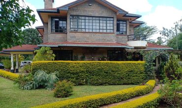 5bedroom Townhouse On 1/2acre